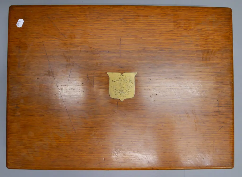 oak cutlery box with brass presentation shield 1909, H-90, W-460 Image 1++