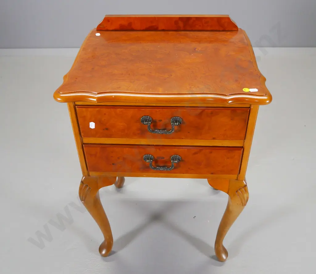 mahogany 2-drawer bedside cabinet w/ burr walnut top and drawer fronts H-670 W-460 D-380 Image 1++