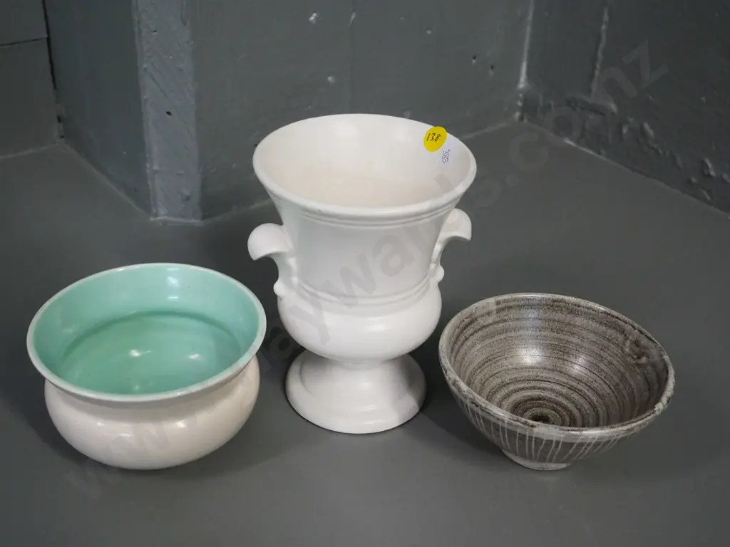 3 pieces of pottery - Hanmer dish, Poole dish, and a (Crown Lynn?) urn vase H-145 Image 1++