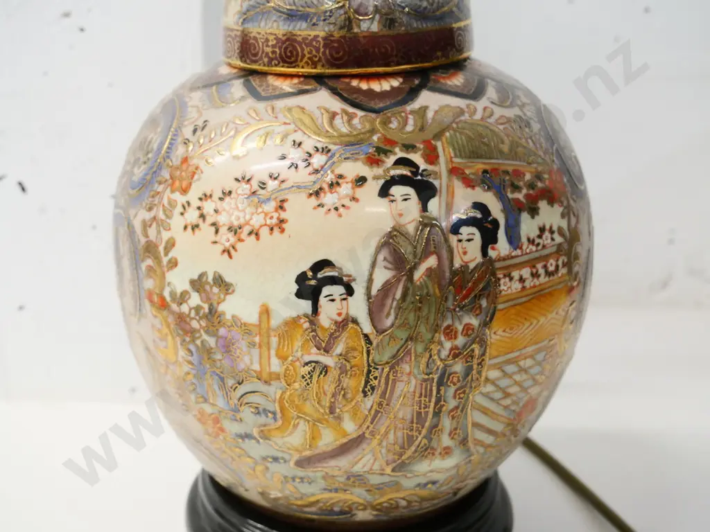 Satsuma style china and wood lamp base H-380 Image 1++