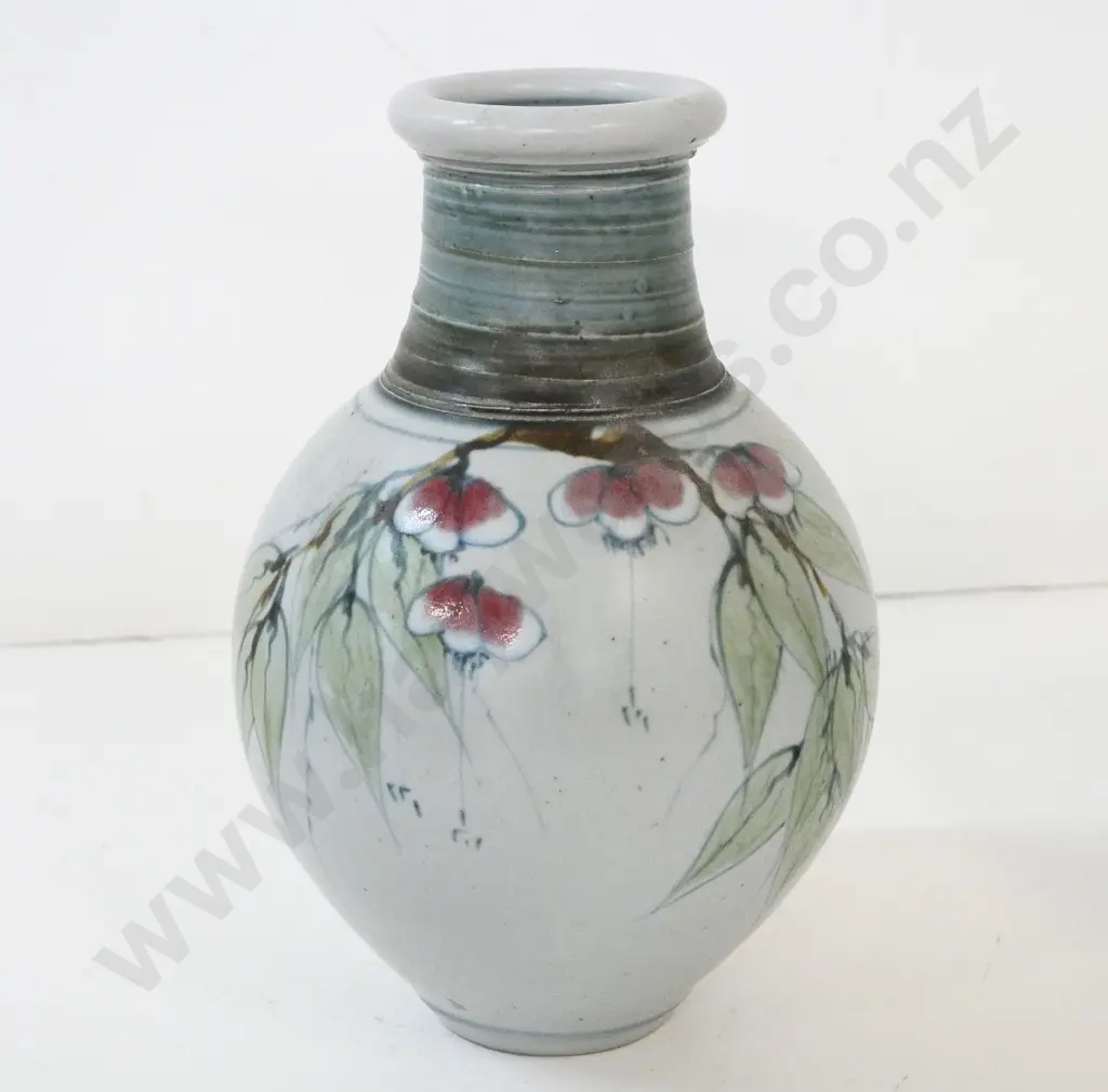 Neil Grant pottery vase H-270 Diameter approx. 200 at widest Image 1++
