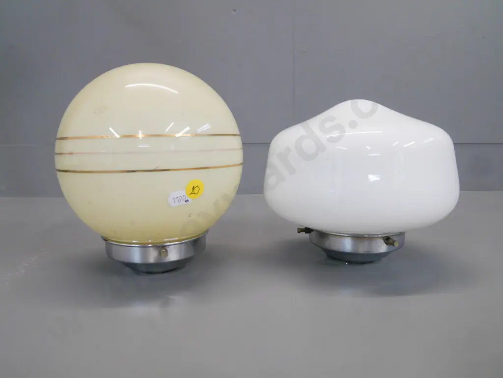 2 light shades with journals, 1 ball shaped H-200, Dia-160 Image 1++