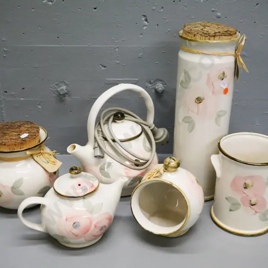 Robert Gordon Australia pottery items incl. electric jug, teapot, canisters, etc. - tallest is H-380 D-120