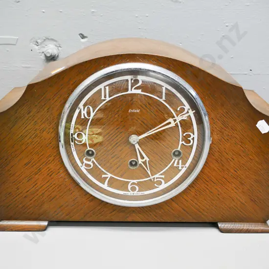 deco Enfield oak-cased chiming mantel clock with key H-240 W-360