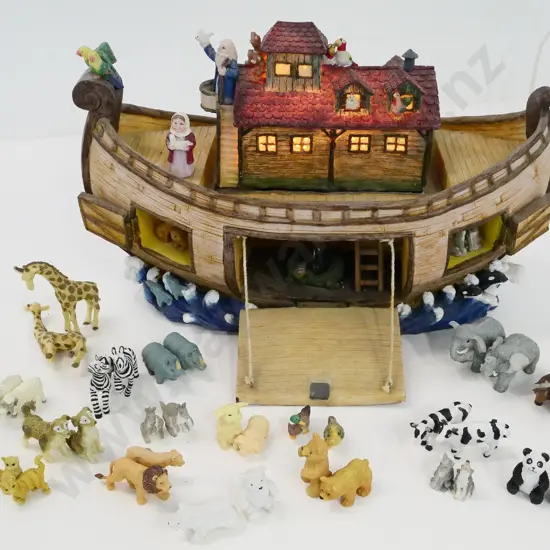 composite Noah's Ark set with illuminated cabin - one giraffe with broken leg, several others chipped H255 L400