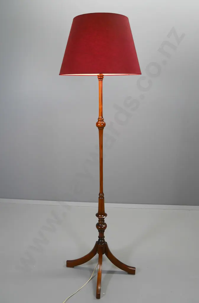 mahogany turned column 4-leg standard lamp with shade H-1820 Diameter 510 Image 1++