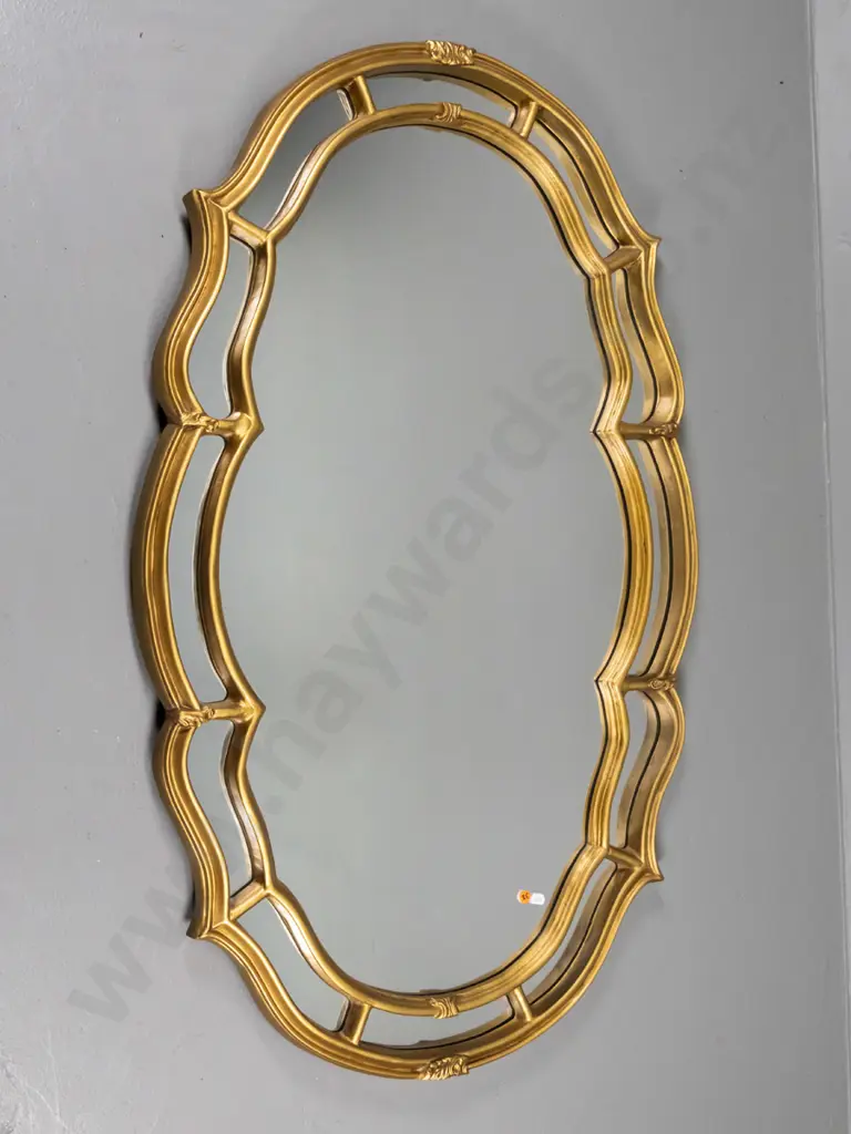 gilt framed mirror H-1080 W-680 Image 1++