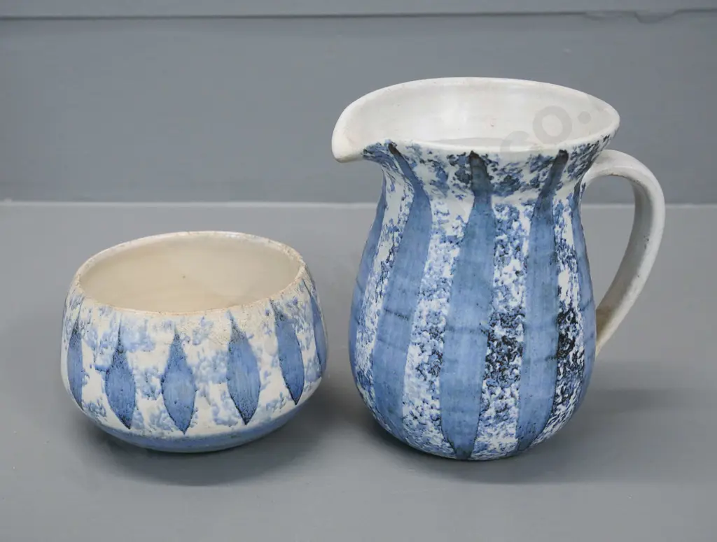 2 pieces Hanmer pottery - jug H-110 and small sugar bowl Image 1++