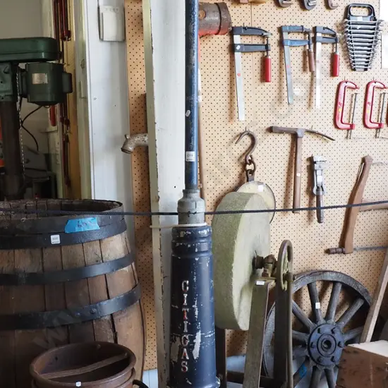 City Gas lamp post H1850