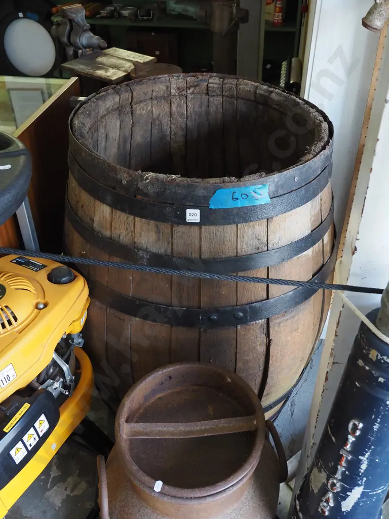 wooden barrel H980 Image 1++