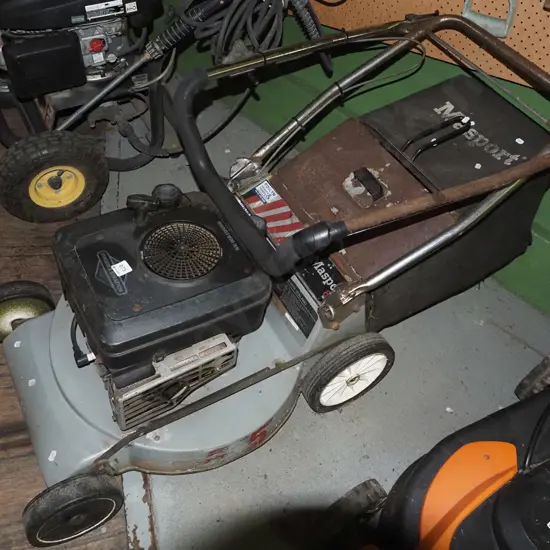 Masport 4 stroke motor mower