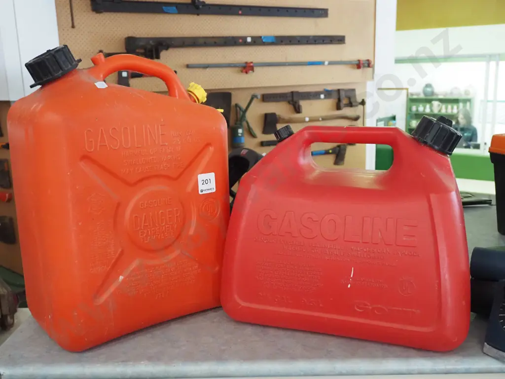 2x plastic fuel containers Image 1++