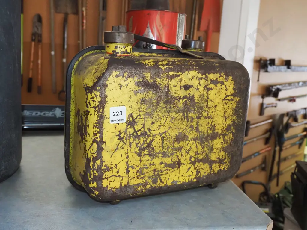 vintage fuel container Image 1++