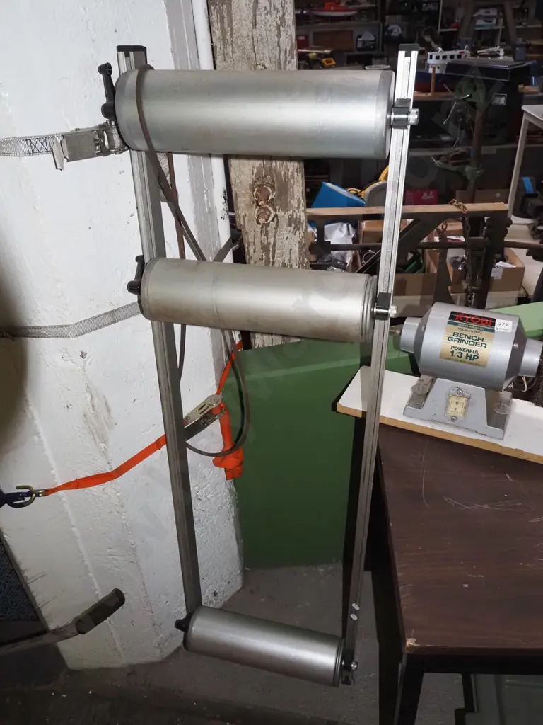 bicycle indoor training stand Image 1++