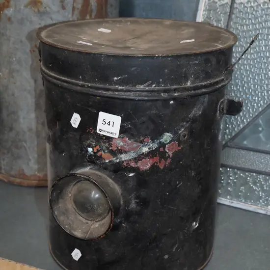 NZR? signal lantern