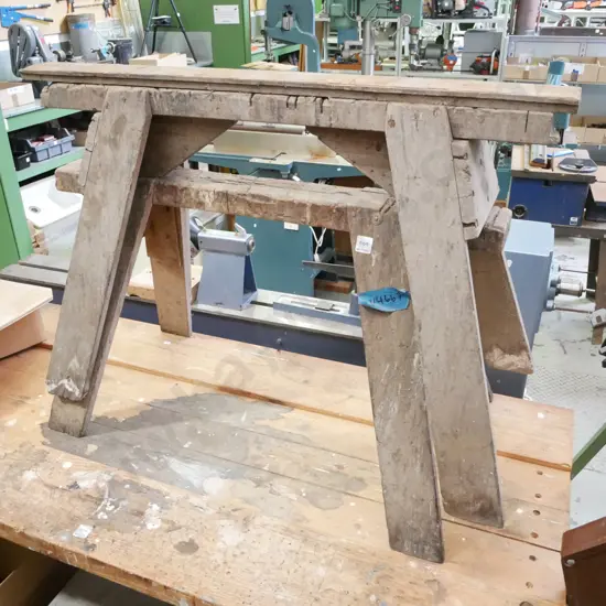 2x saw horses