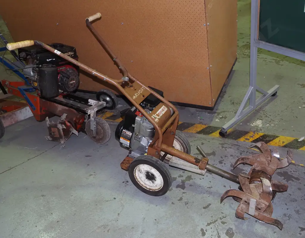 Masport 4 tyne rotary hoe with Briggs & Stratton motor Image 1++