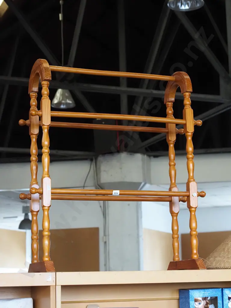 wooden towel rail Image 1++