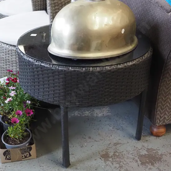 circular woven plastic oudoor end table