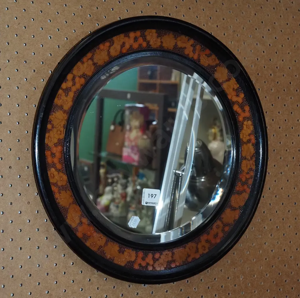 circular pokerwork framed wall mirror Diam400 Image 1++