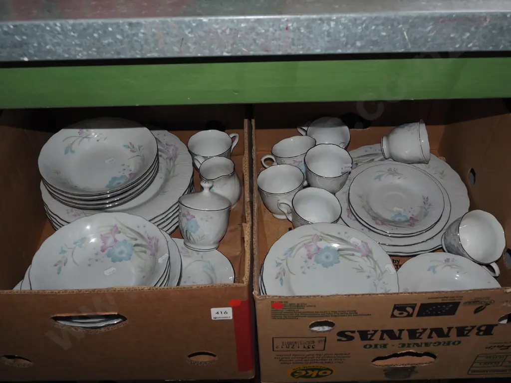 2x boxes of Chinese floral dinner items; plates, bowls etc - red dots Image 1++