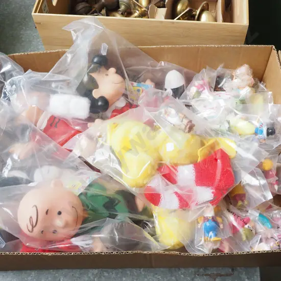 box; McDonald toys