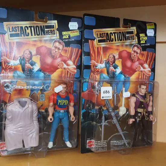 2x boxed last action hero figurines