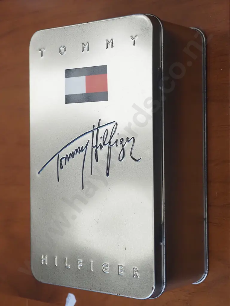 cased Tommy Hilfiger Tommy Girl colgne spray 100ml Image 1++