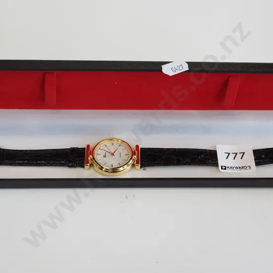 cased wristwatch