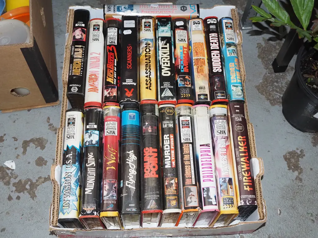 box; VHS cassettes Image 1++