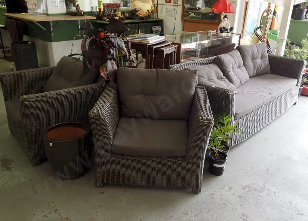 woven plastic 3 piece outdoor lounge suite - 3 seater and 2 singles  Image 1++