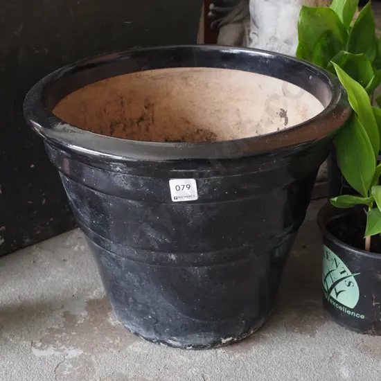 black glazed garden planter H300