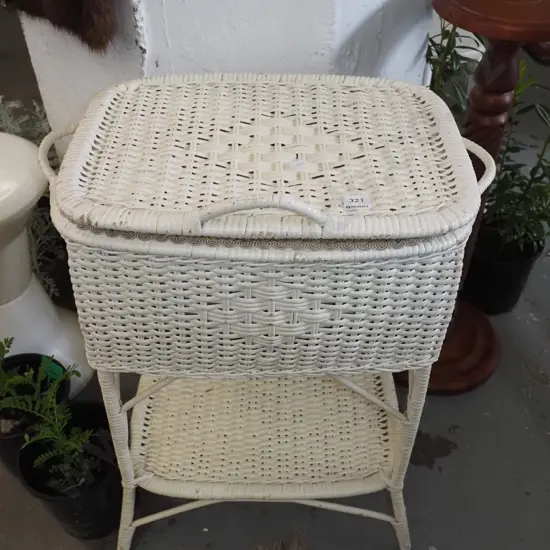 freestanding sewing box H640