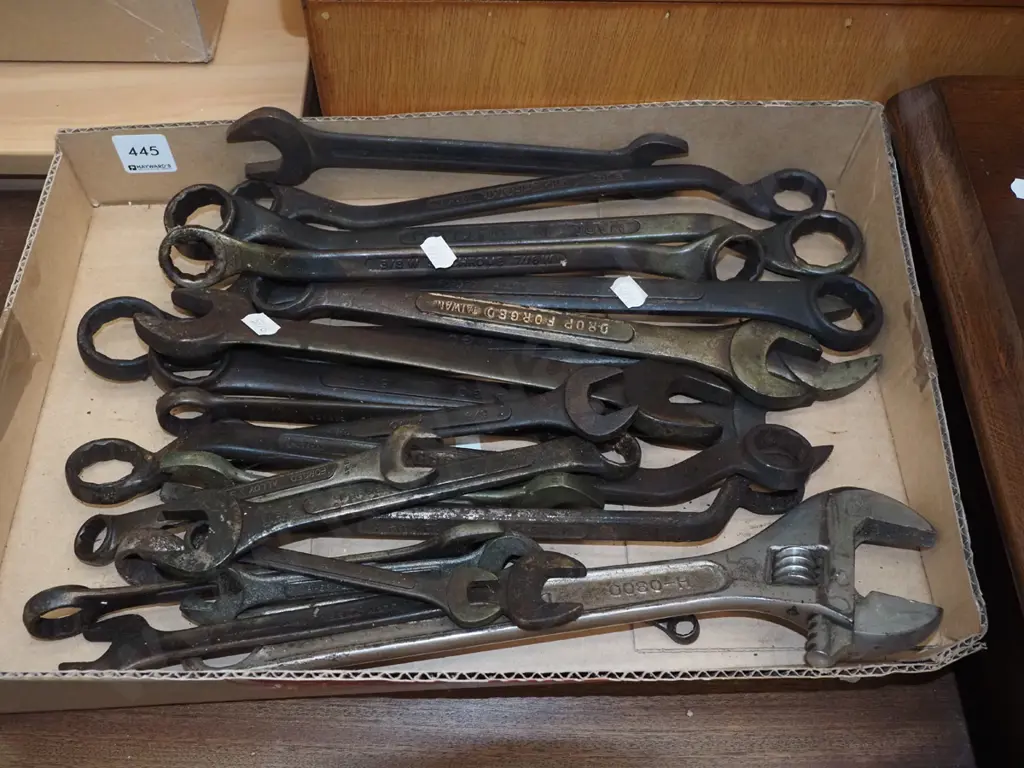 box of  ring and open end spanners Image 1++