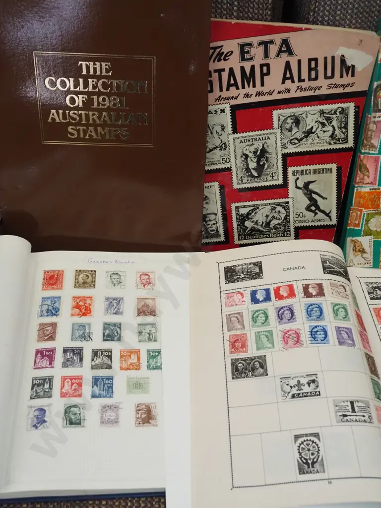 4x stamp albums, collection of 1981 Australian stamps Image 1++