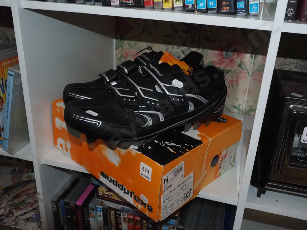 pair of Muddy Fox mountain bike shoes - size Euro 43 mens UK 9 Image 1++