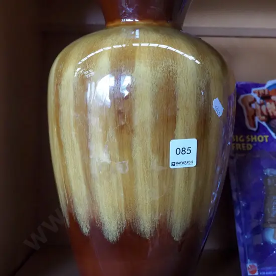 Blue Mountain pottery vase H320