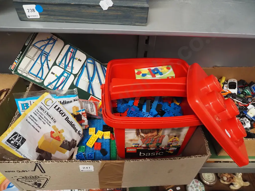box; Lego Image 1++