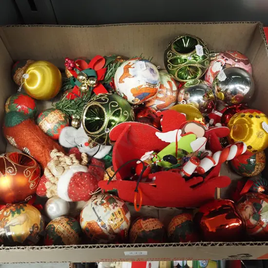 box; Xmas decorations