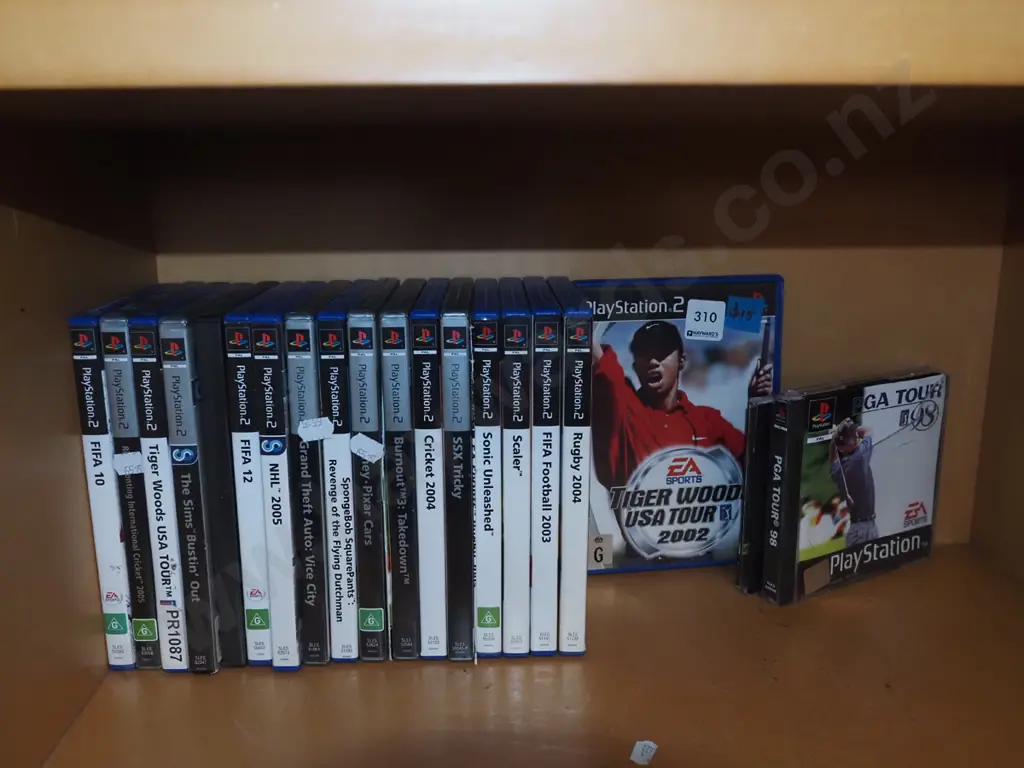 playstation 2 games - 3 missing discs, Grand Auto has the wrong disc inside Image 1++