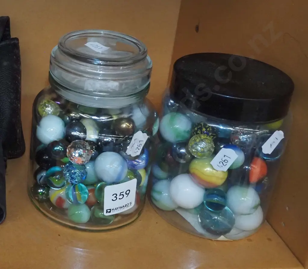 2x lidded canisters, marbles Image 1++