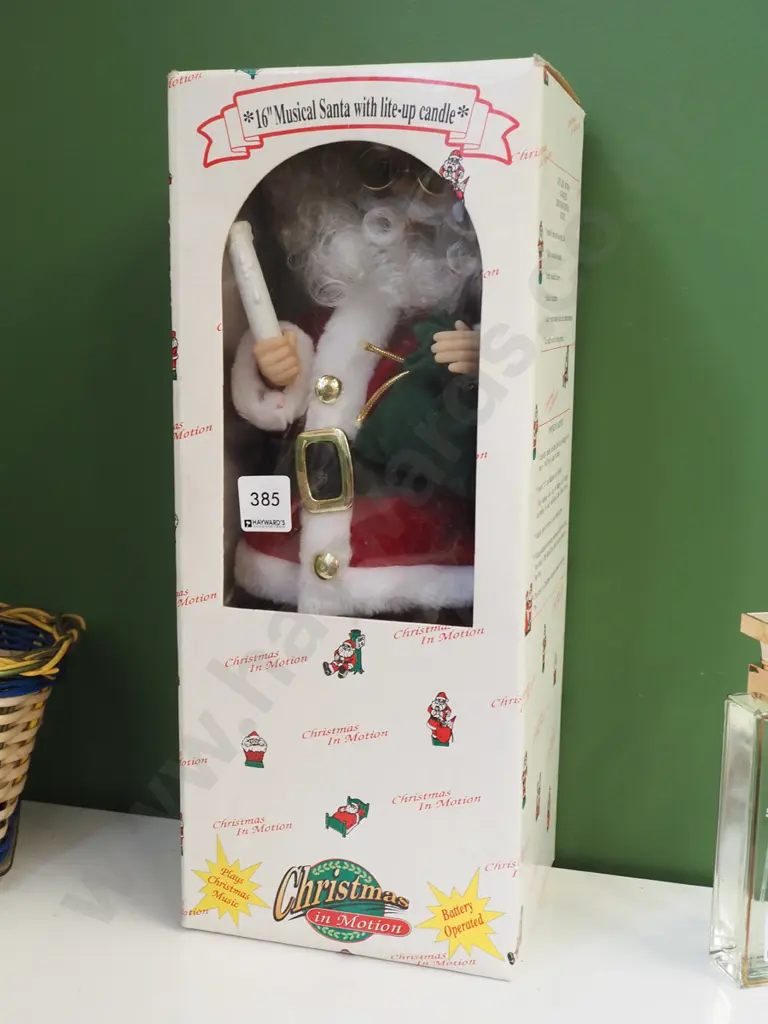 boxed musical Santa with light up candle Image 1++