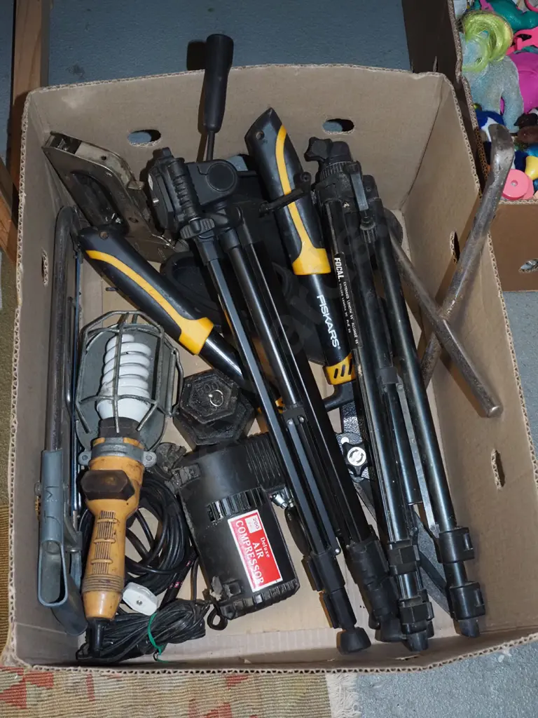 box; trouble light, hedge trimmers, camera tripods etc Image 1++