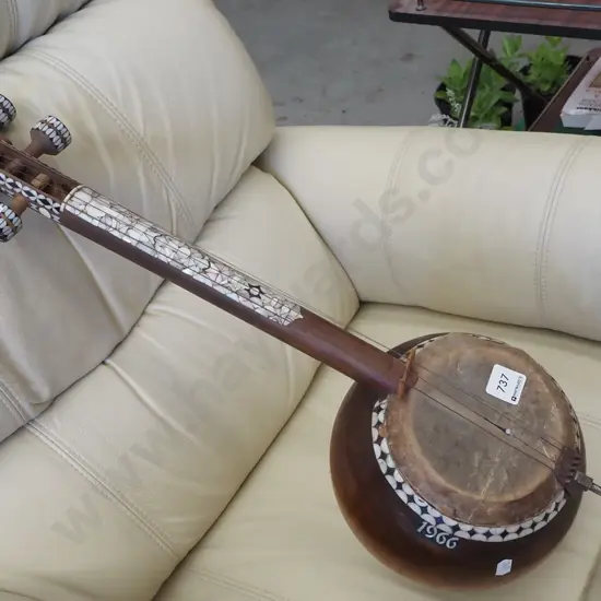 kamancheh/spiked fiddle