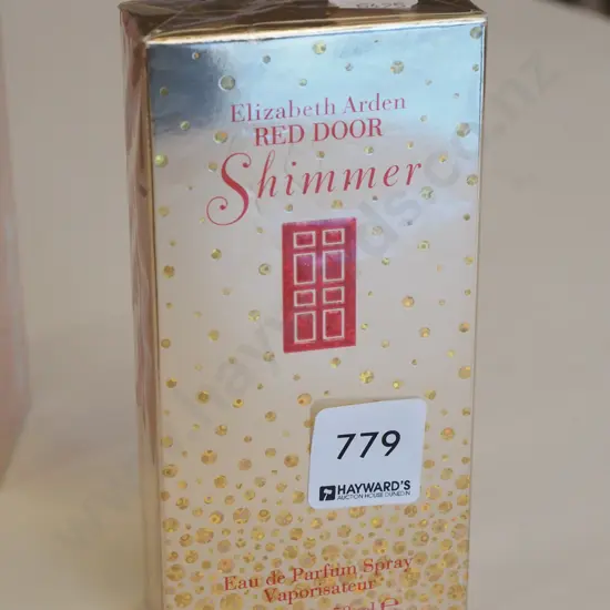 boxed as new Elizabeth Arden Red Door Shimmer eau de parfum 50ml