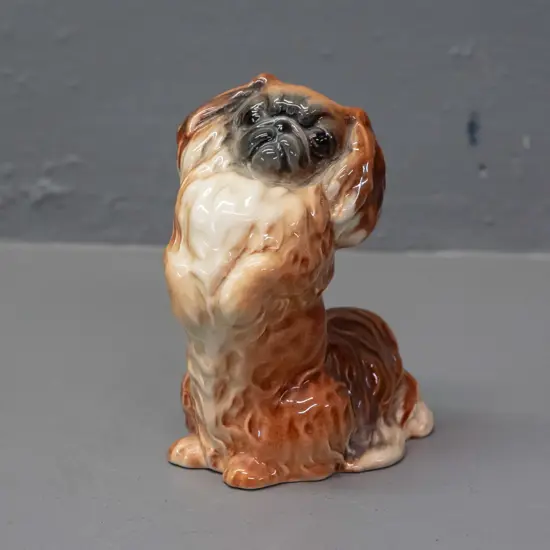 vintage small Beswick begging Pekinese dog H-120