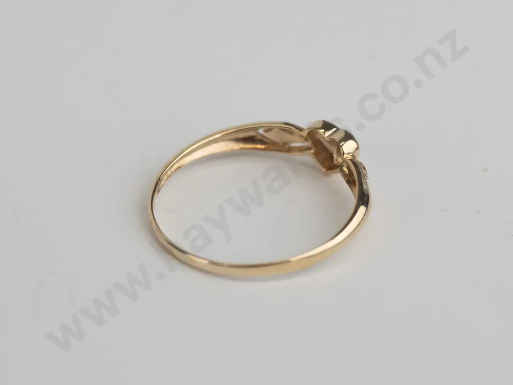 cz 9ct ring  - size P.5 Image 1++