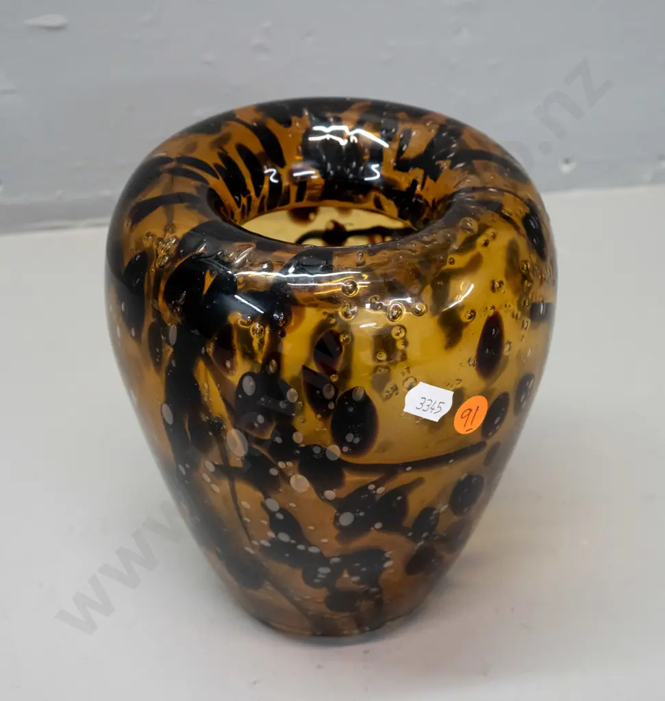 art glass vase with rolled top rim, bubbled amber with dark brown abstract shapes H-185 D-150 Image 1++
