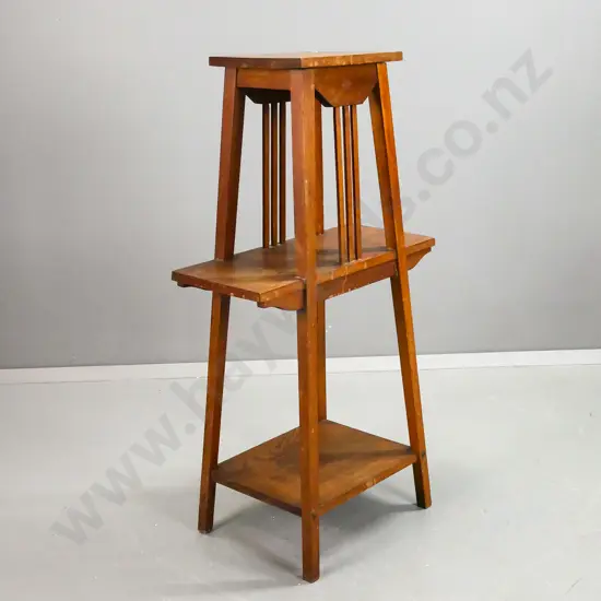 arts & crafts vintage oak 3-tier plant stand - middle shelf has slatted decoration. Some staining & water damage. H1020