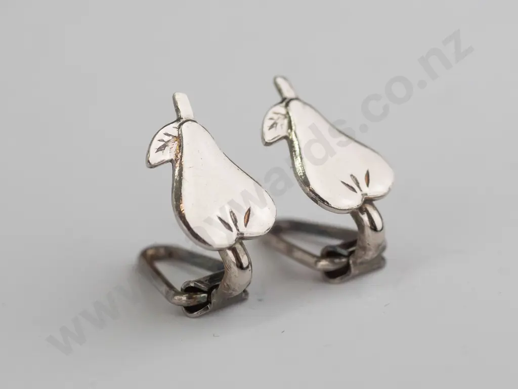 sterling silver pear clip on earrings Image 1++